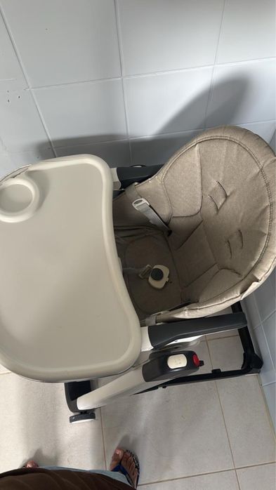 Cadeirinha de alimentacao
