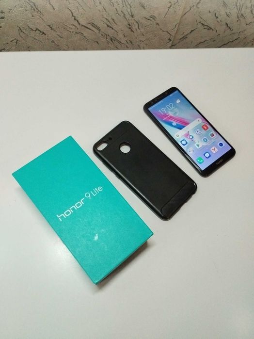 Не дорогой мобильный телефон смартфон Huawei Honor 9 Lite ,3/32, достойное состояние