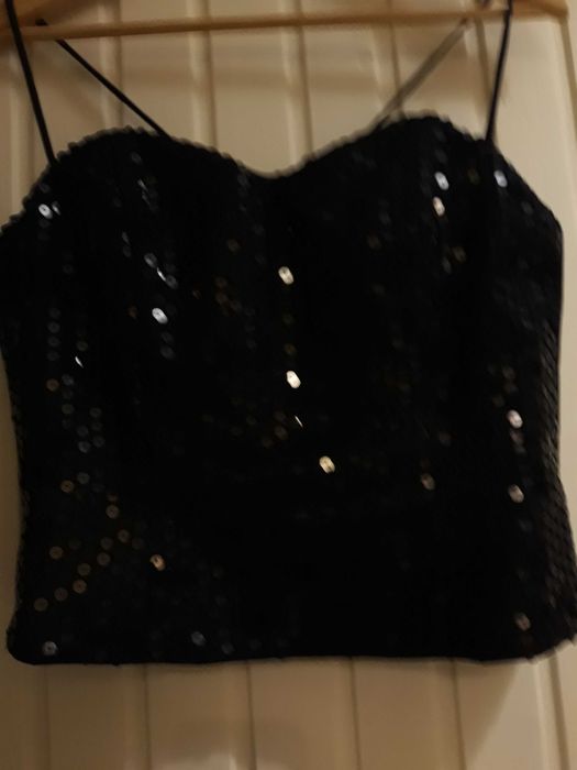 Piękny gorset z cekinami na fiszbinach