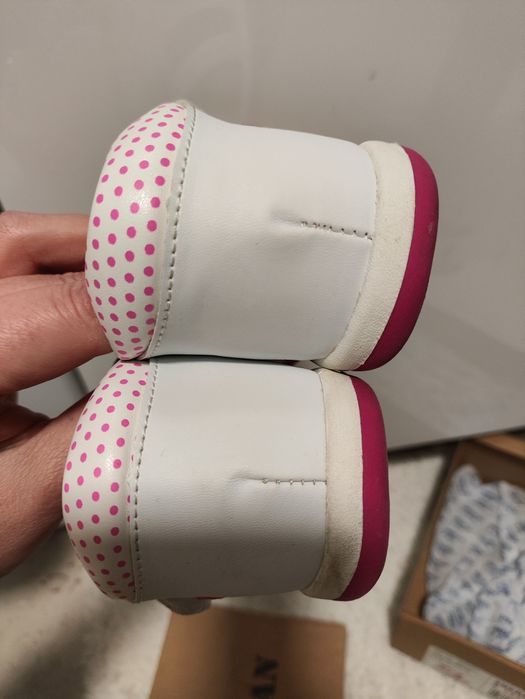 Sandałki kapcie do przedszkola 26 American club