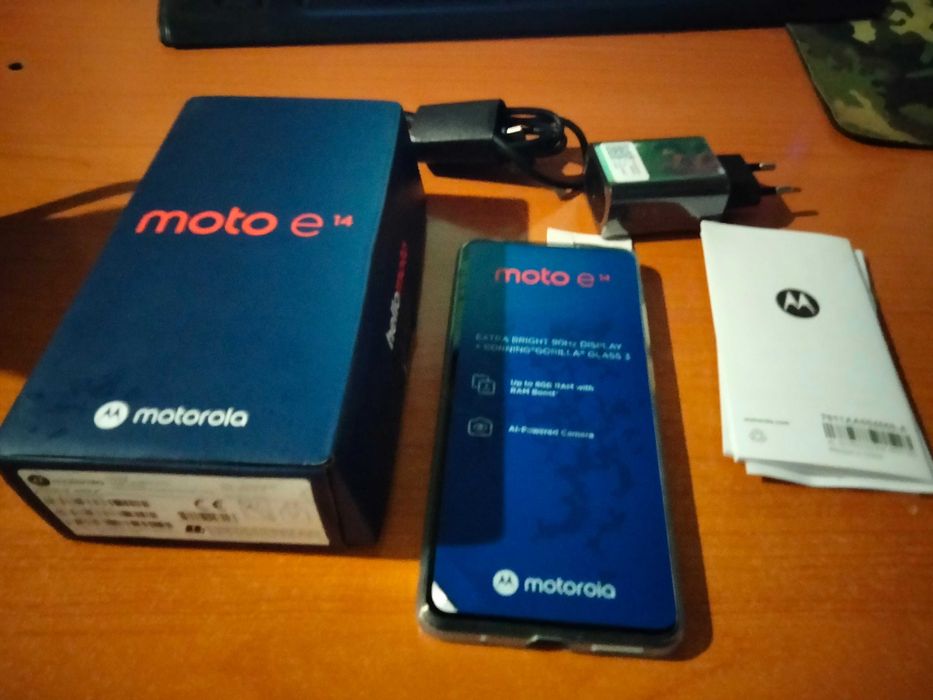 Моторола Е14 4/64гб повний комплект .Нова 5000 мА*год