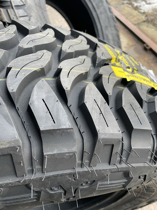 Грязева болотна резина колеса 35/12,5 R15 toyota nissan Mitsubishi уаз