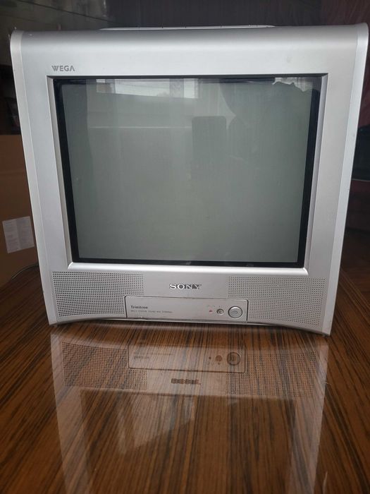 Диван з двома Кріслами та журнальним столиком + (Телевізор як бонус)