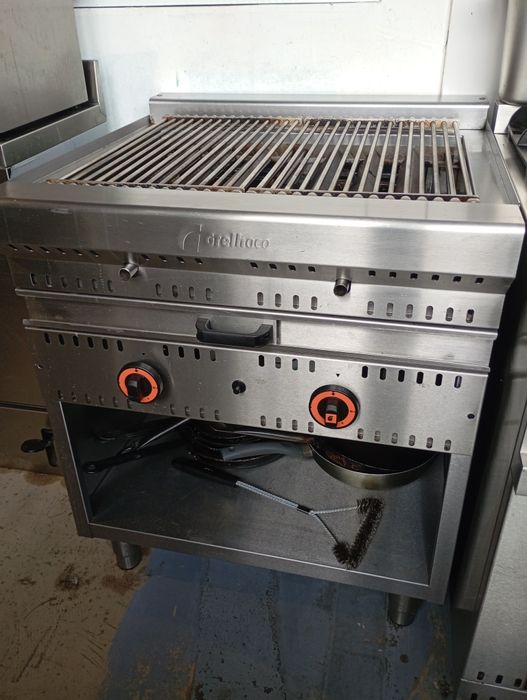 Vendo recheio total de restaurante em Coimbra, material semi novo