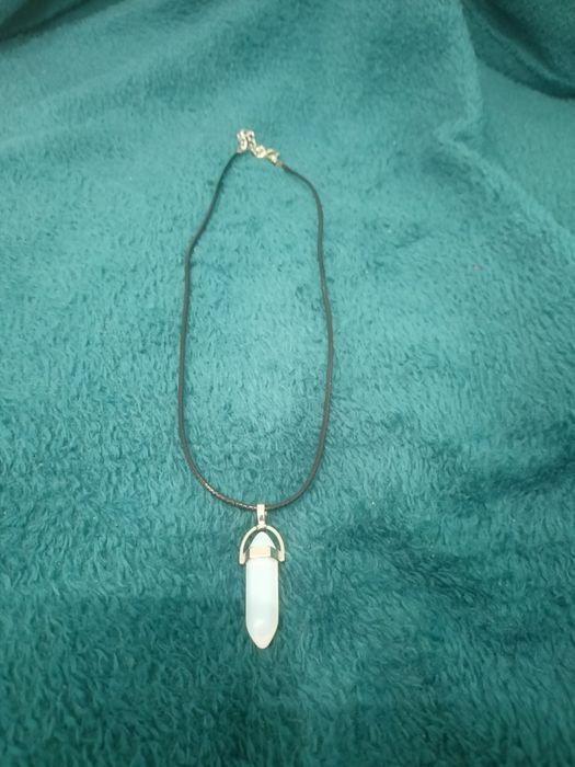 Naszyjnik z kamieniem