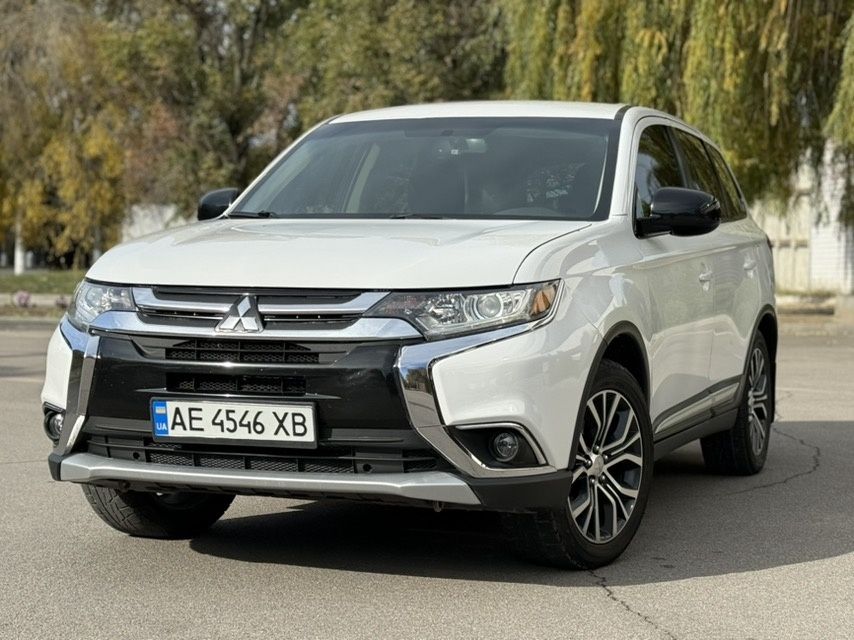 Продам Mitsubishi Outlander 2.4i gaz 2015