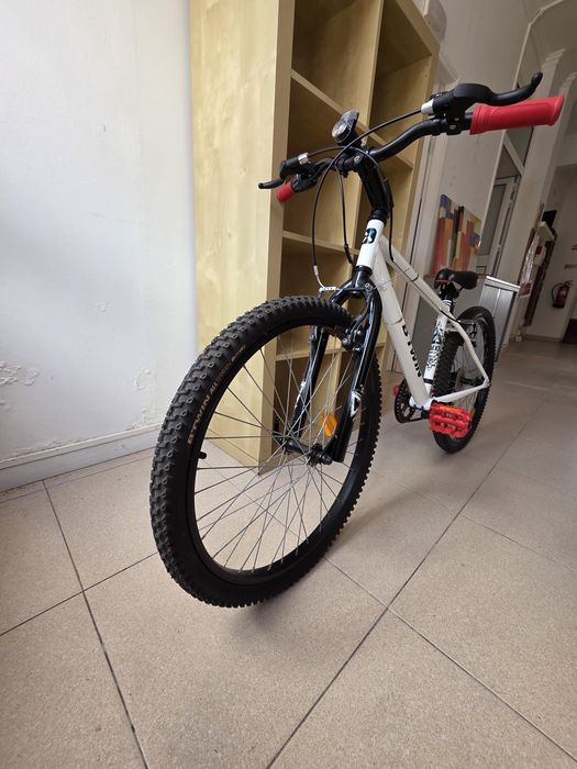 Bicicleta de montanha criança