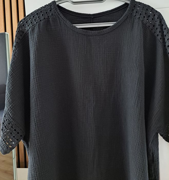 Śliczna duża czarna  bluzka damska roz 58