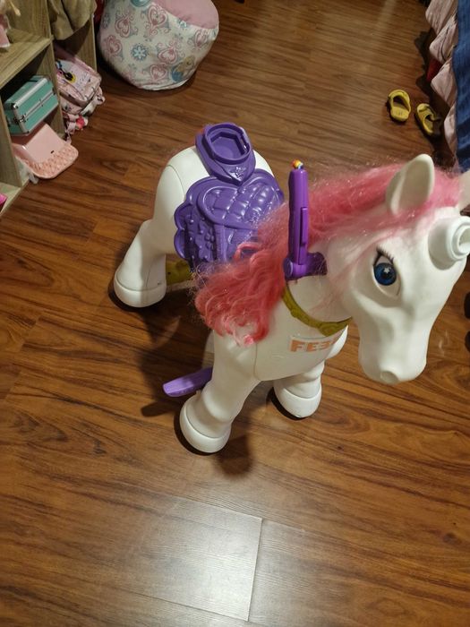 Unicórnio a bateria para menina