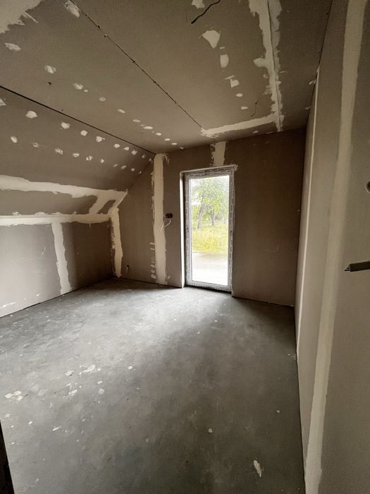 Sprzedam dom w trakcie budowy.