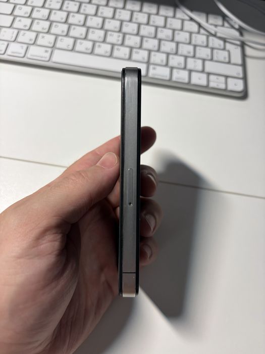 Apple iPhone 4 8Gb Black