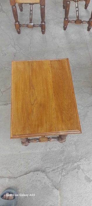 Табуретки дубові