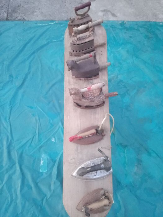 Ferros de engomar antigos