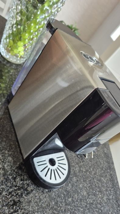 Máquina de café multi-cápsulas
