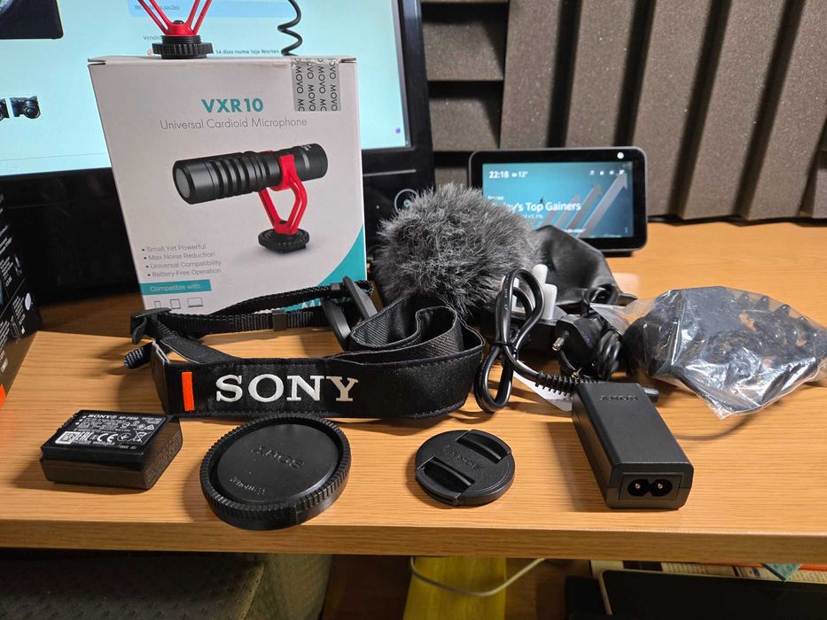 SONY a6400 + 16-50mm OSS + Extras