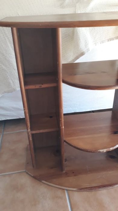 Estante \ Móvel de apoio