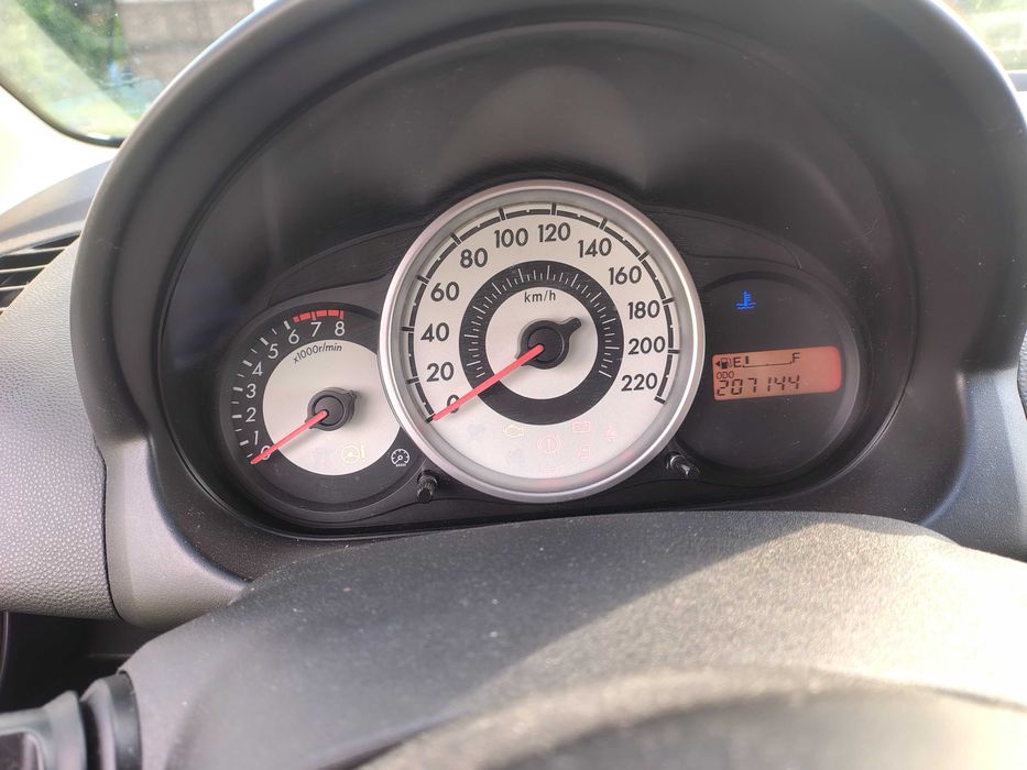 Mazda 2 2008 rok