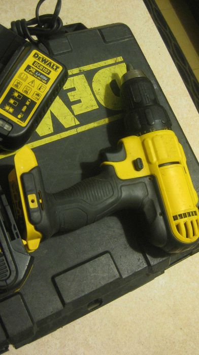 Wkrętarka DEWALT DCD771C2 18V