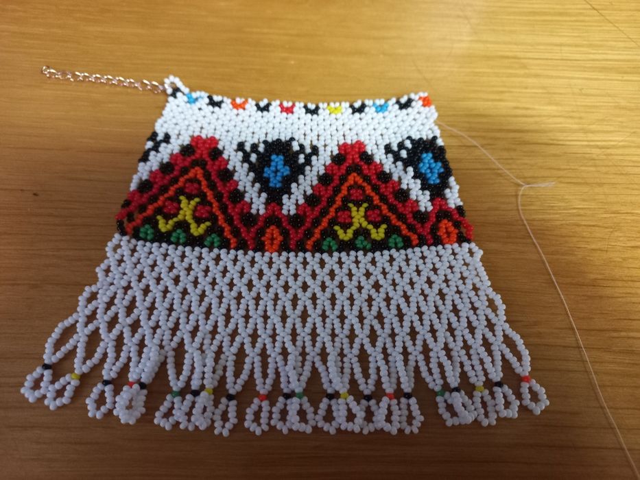 Традиційна українська силянка з бісеру до вишиванки