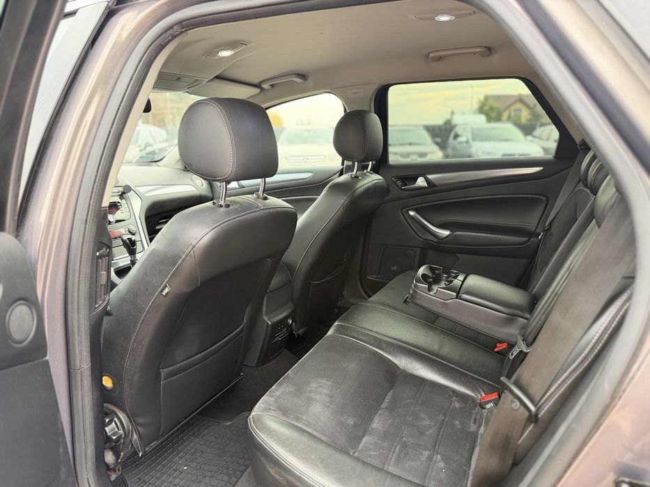 Ford Mondeo 2011 • 2.0 Diesel 140 KM • Automat • Convers+ • Skóry • Alcantara • Hak • Raty• Full wypas !