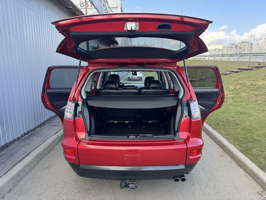 Mitsubishi Outlander 2.3 did 4*4  з Швейцарії
