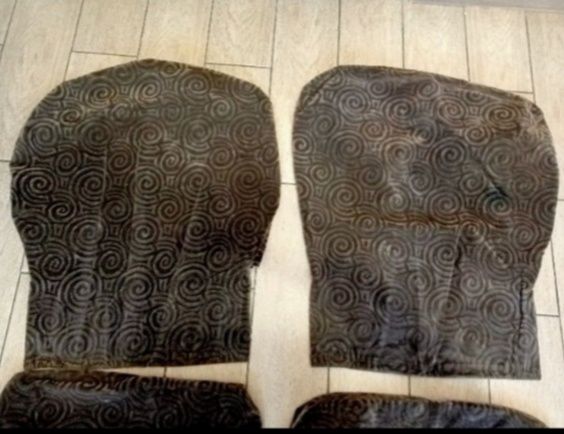 Продаються.Чохли універсальні.