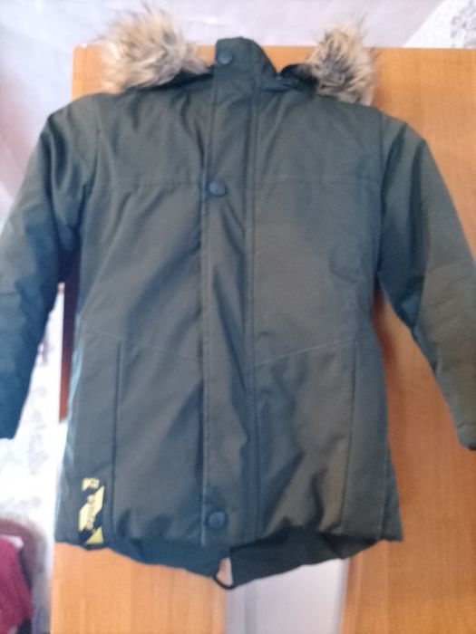 Продам курточку на хлопчика зима