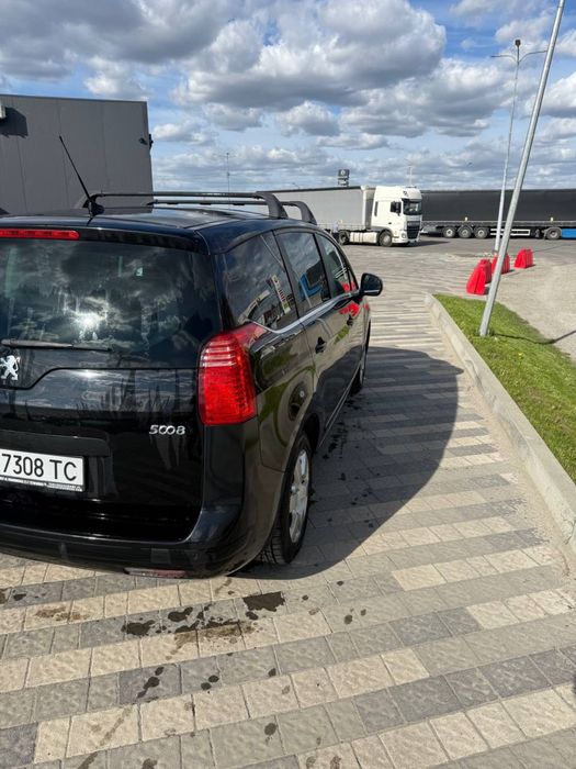 Продам peugeot 5008
