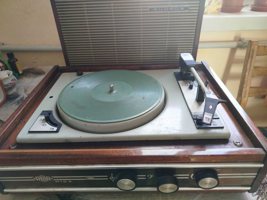 Програвач Riga/вініловий програвач/радянський програвач
