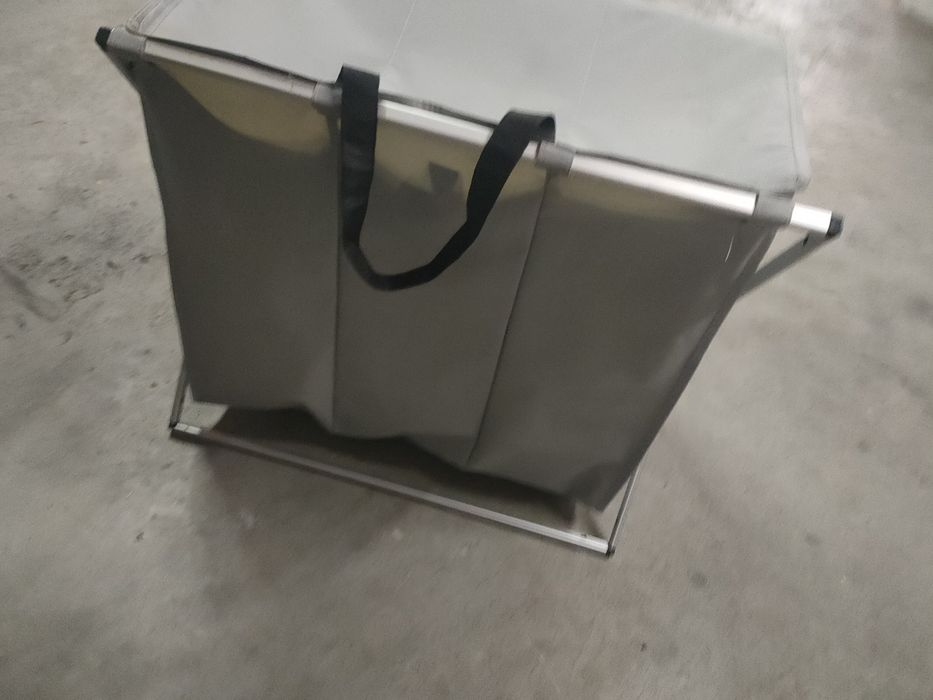 Roupeiro com divisória 3 roupas