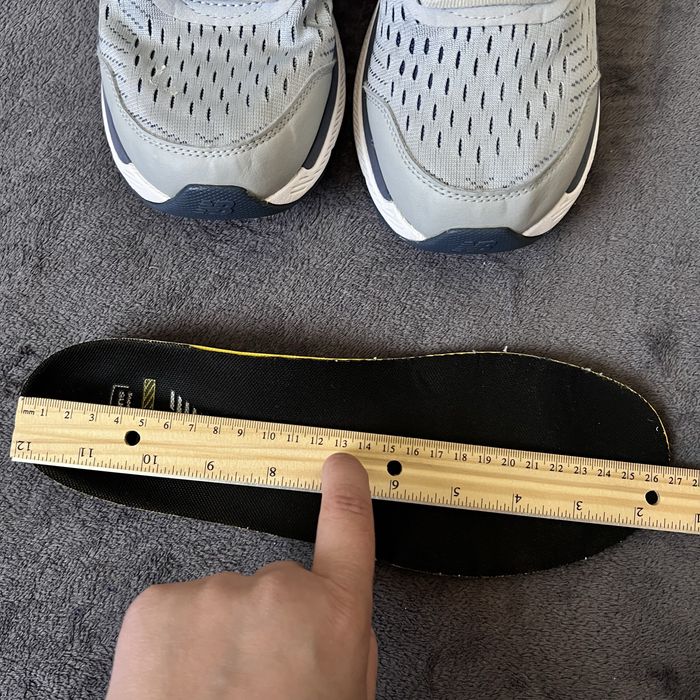 Чоловічі кросівки New Balance 847. P. 42.