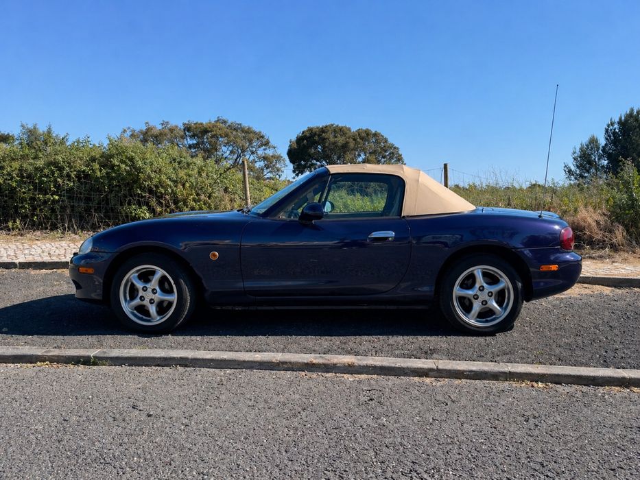 MX5 1.6 nacional, 72.000 km, AC e Hard Top