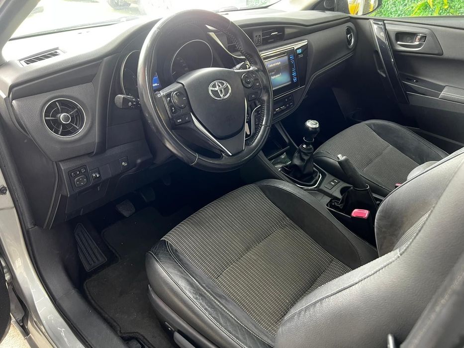 Toyota Auris Touring Sports 1.6 D-4D Exclusive+Navi