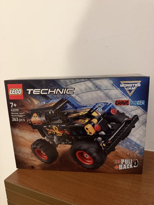 LEGO Technic 42219 Monster Jam Grave Digger Ogień i lód