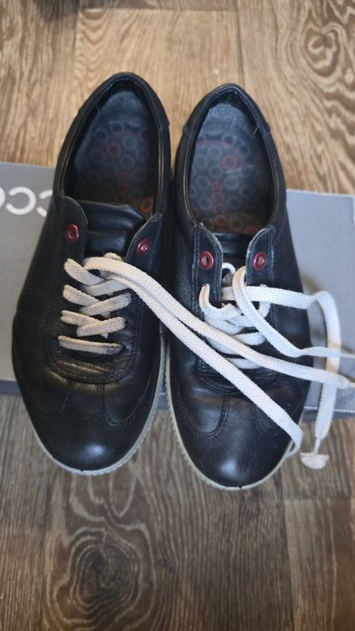 Шкіряні кросівки ECCO