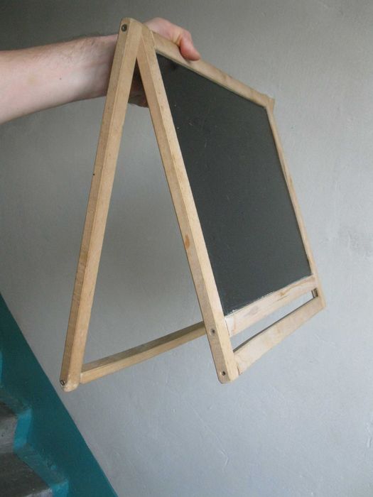 Маленький штендер (меловая доска) 40х31 см (размер чёрного поля)