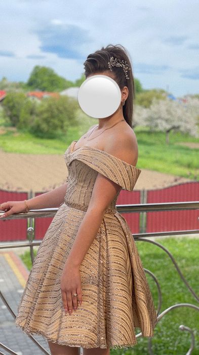 Плаття на випускний