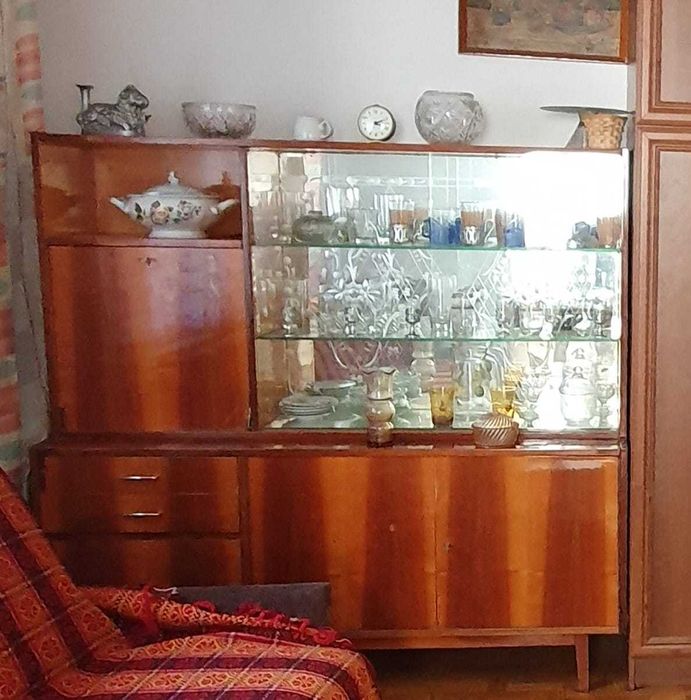 Kredens do pokoju PRL