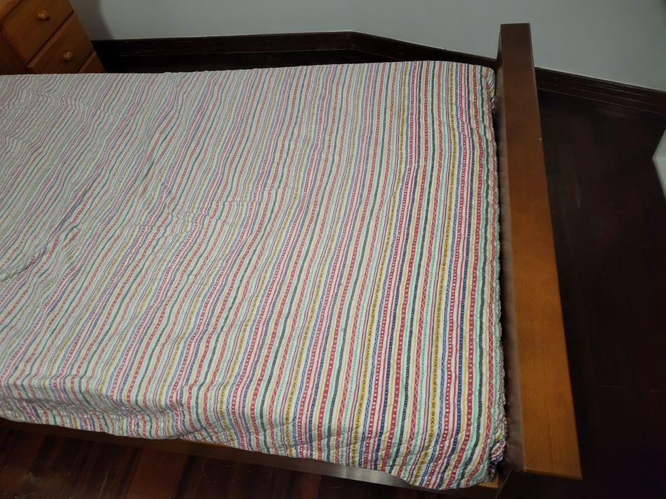 Cama madeira solteiro