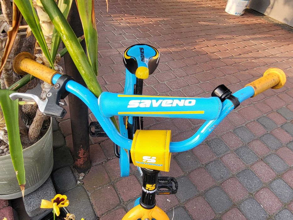 Saveno Volt 16" rower chłopięcy czarny z niebieskim i żółtym