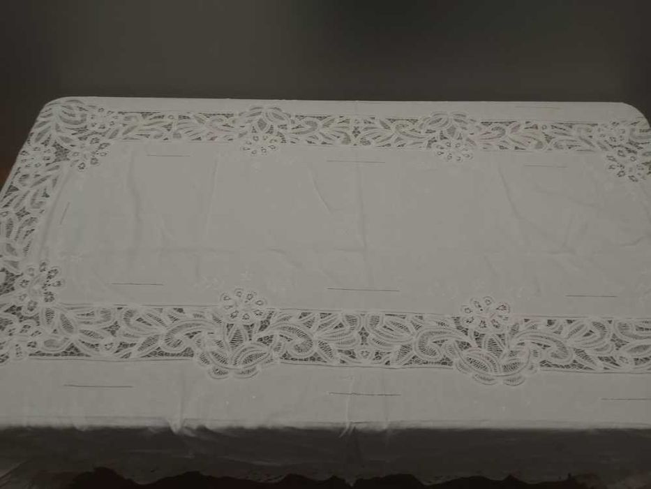 Toalha de Mesa Branca Retangular