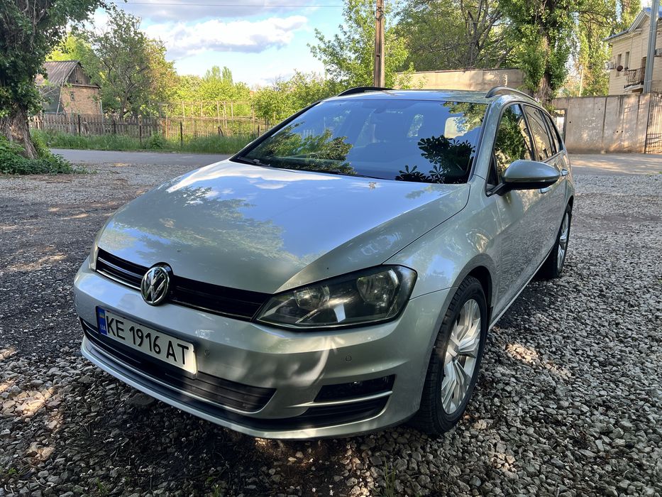 Продам Фольксваген гольф 7 1,4 tsi
