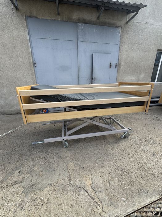 Ліжко медичне електричне