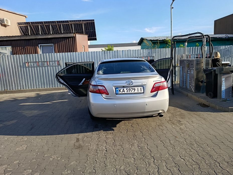 Продам Toyota Camry 2.4