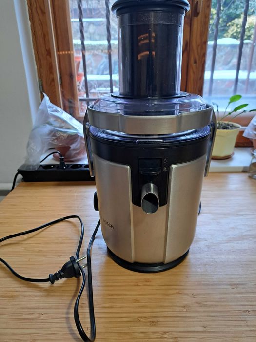 Sokowirówka Bosch MES4010