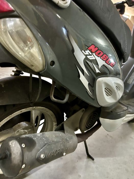 Scooter adly noble