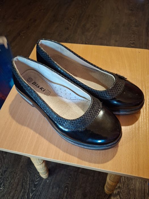 Туфлі на дівчинку