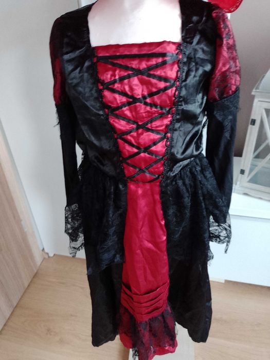 Strój karnawałowy WRÓŻKA CZAROWNICA WAMPIRZYCA WIEDŹMA  134/140 (15)