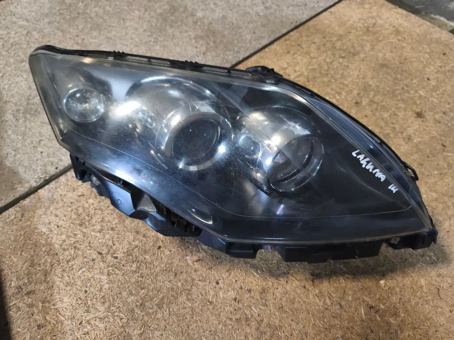 LAMPA PRZÓD PRZEDNIA PRAWA 260100041 RENAULT LAGUNA III GT