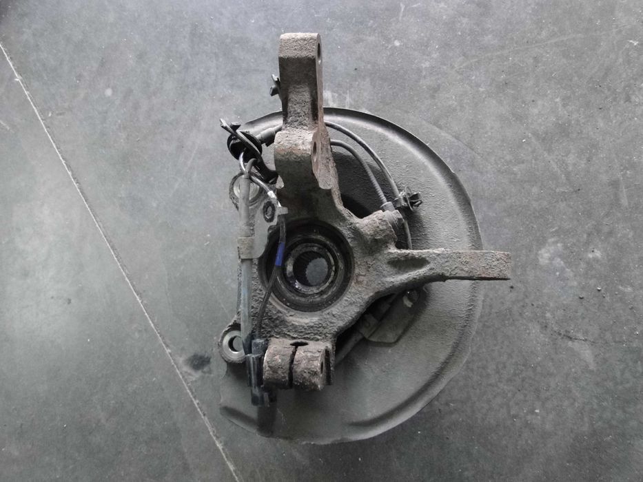 Ступиця передня поворотний кулак цапфа Mitsubishi Lancer X